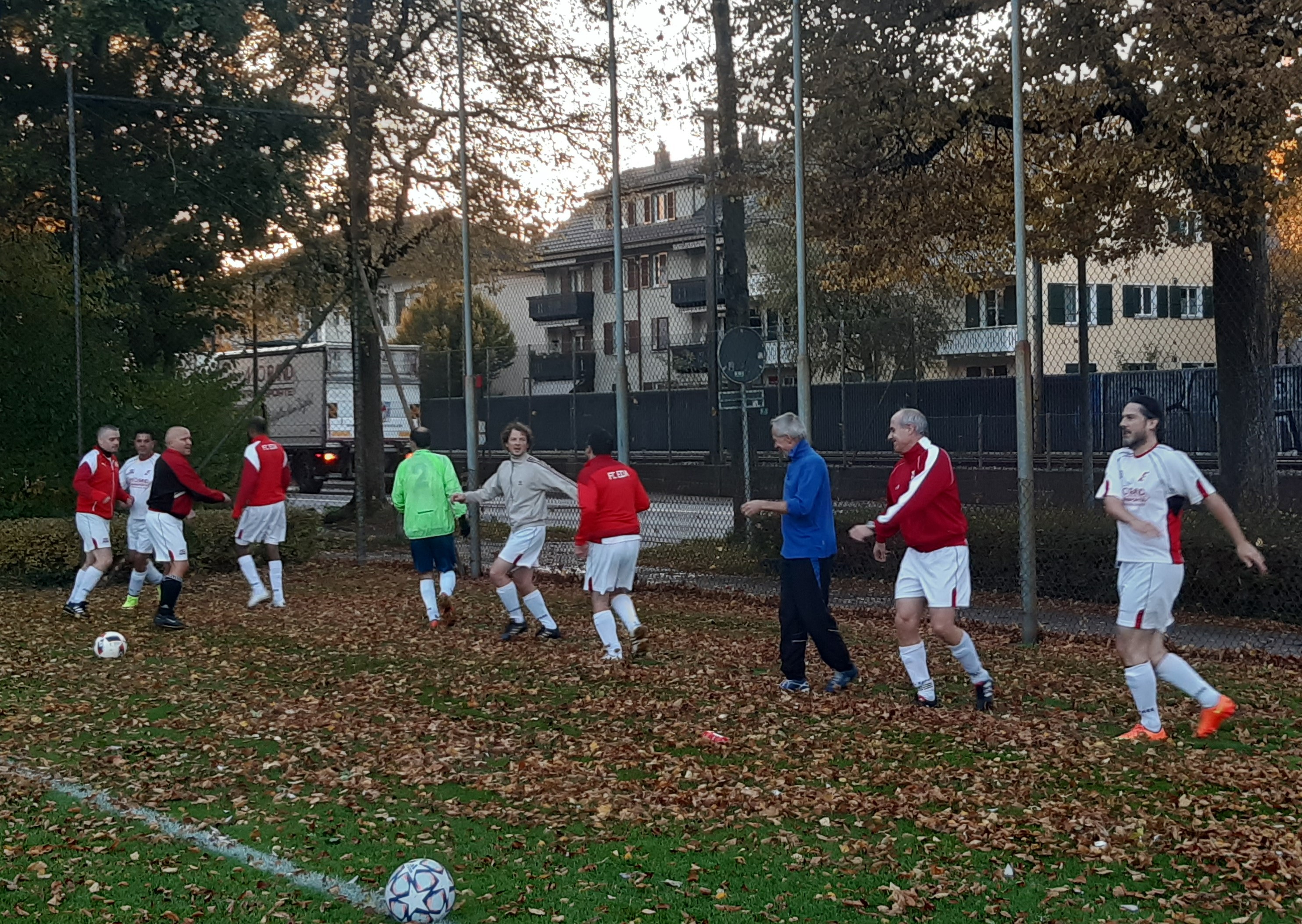 Spieler der FC EDA Selection beim Warm-Up